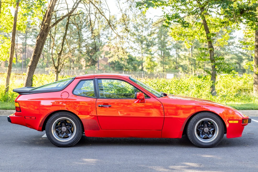 1984 Porsche 944 - Image 8 of 31