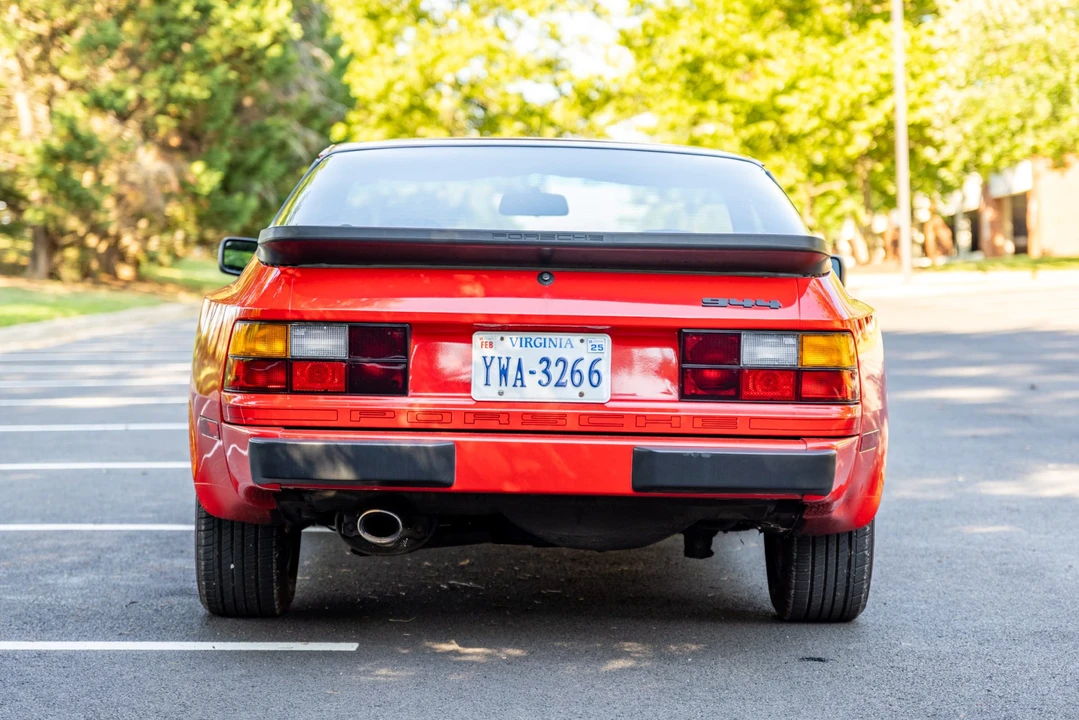 1984 Porsche 944 - Image 12 of 31