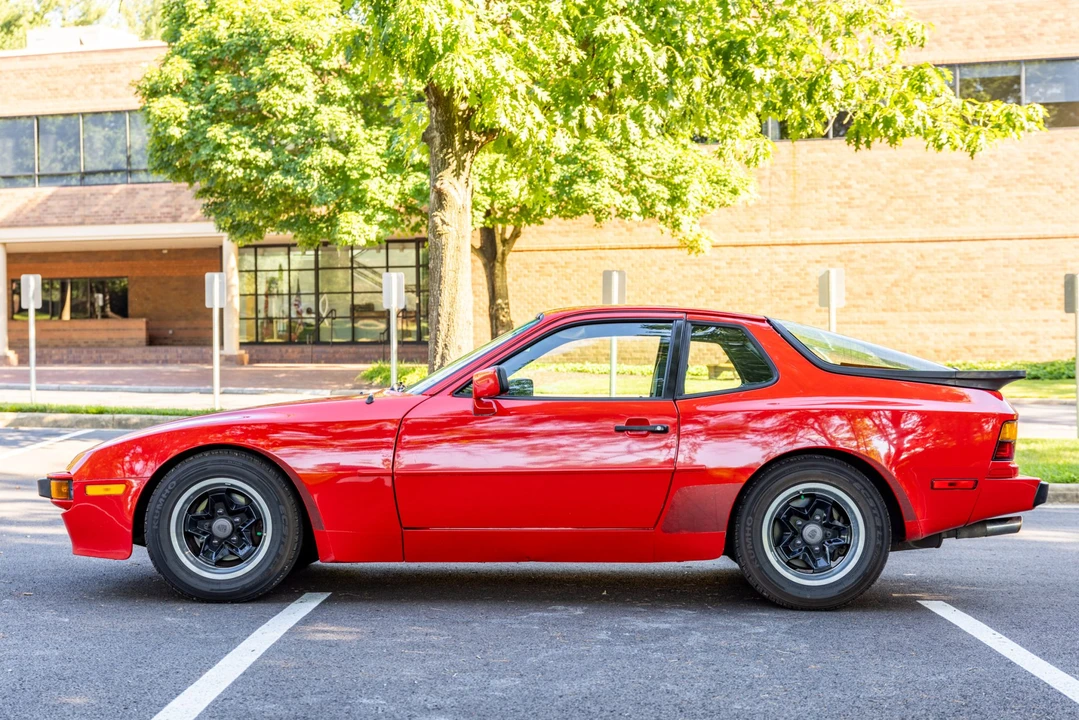 1984 Porsche 944 - Image 16 of 31