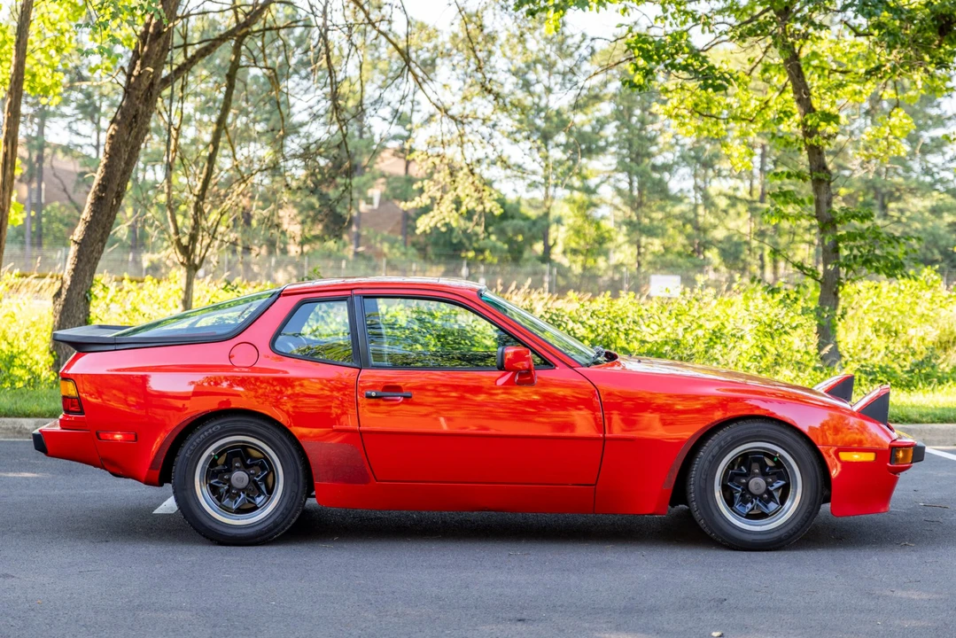 1984 Porsche 944 - Image 9 of 31