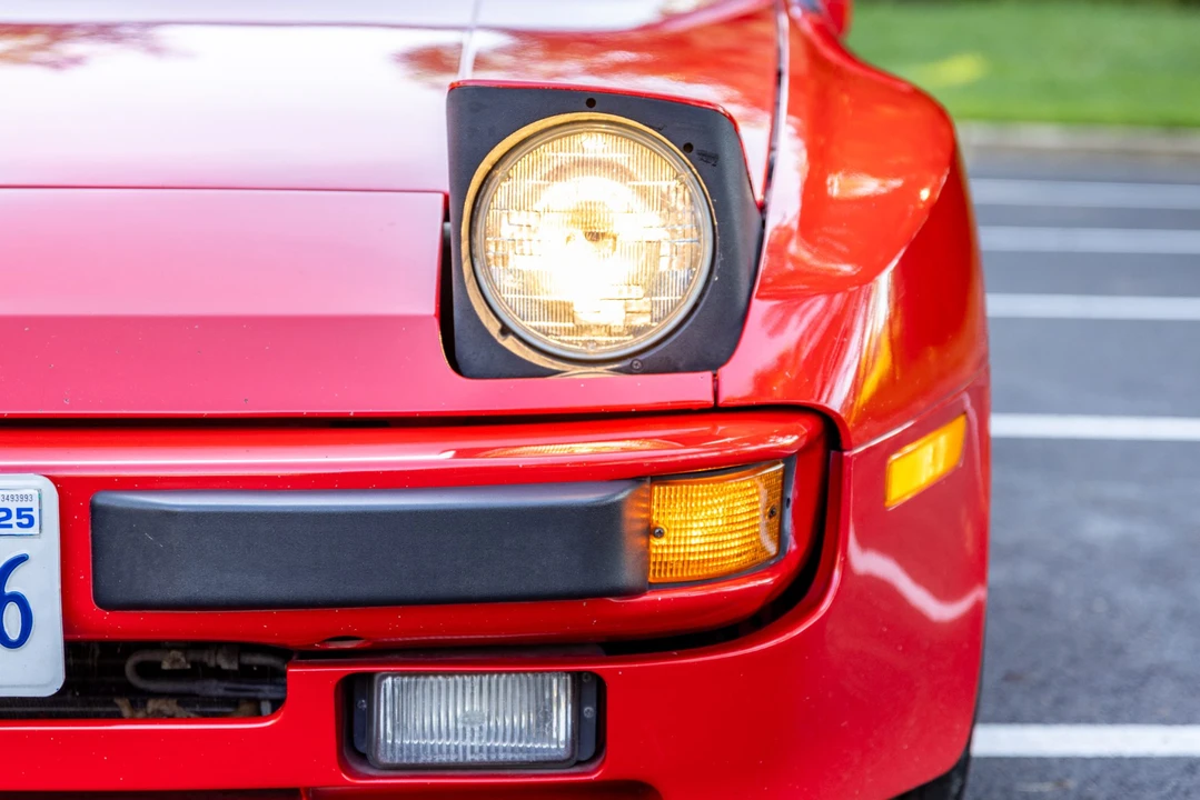 1984 Porsche 944 - Image 19 of 31