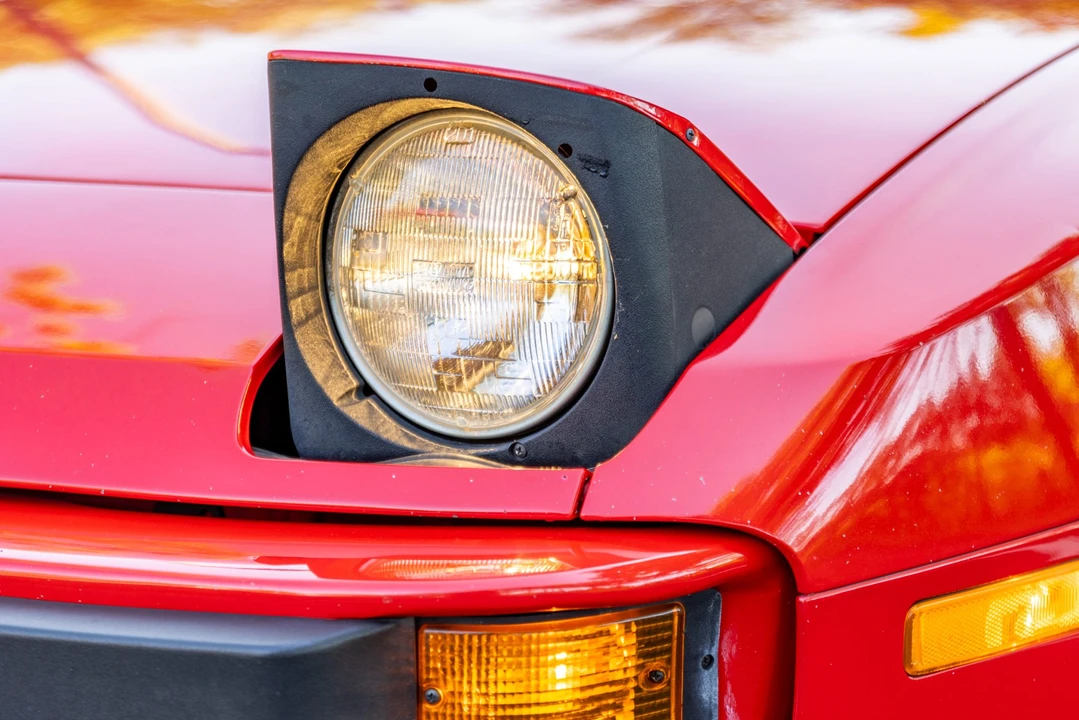 1984 Porsche 944 - Image 21 of 31