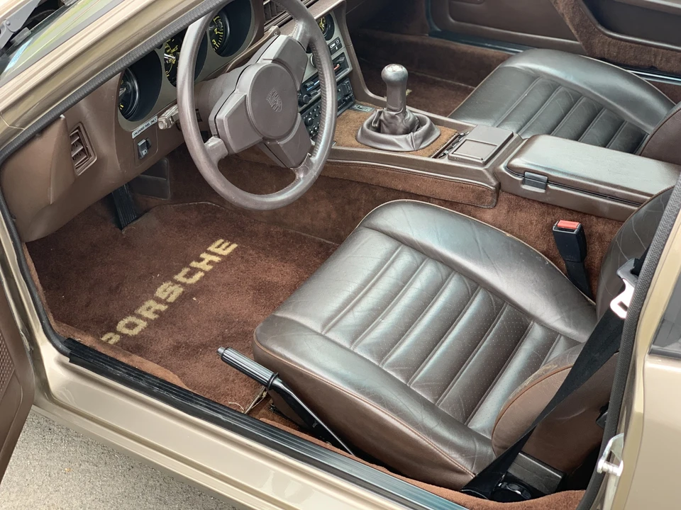 1984 Porsche 944 - Image 23 of 31