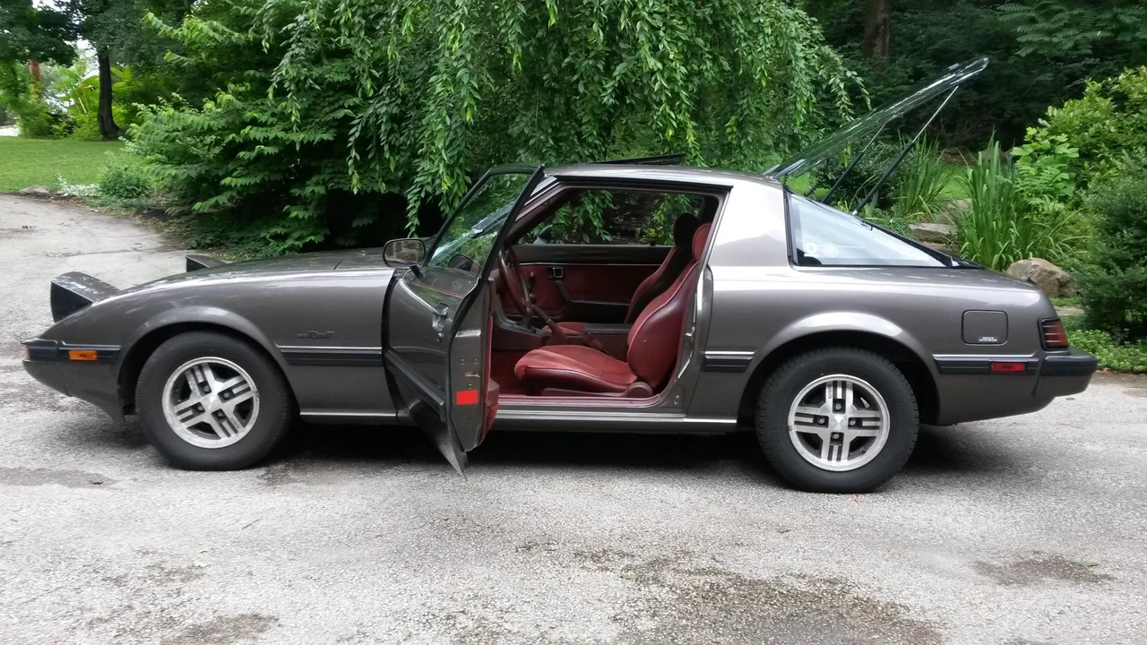 1985 Mazda RX-7 SA & FB - Image 7 of 31