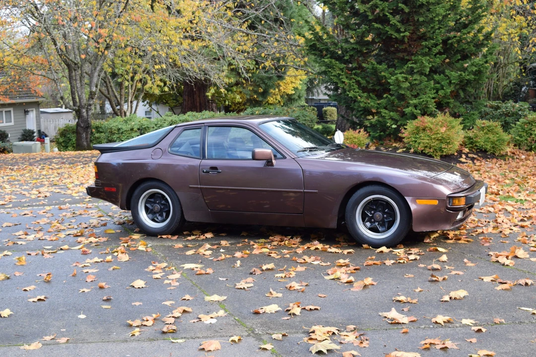 1985 Porsche 944 - Image 5 of 31
