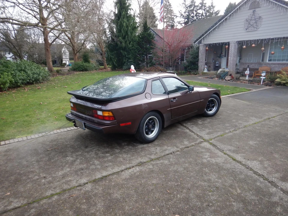 1985 Porsche 944 - Image 17 of 31