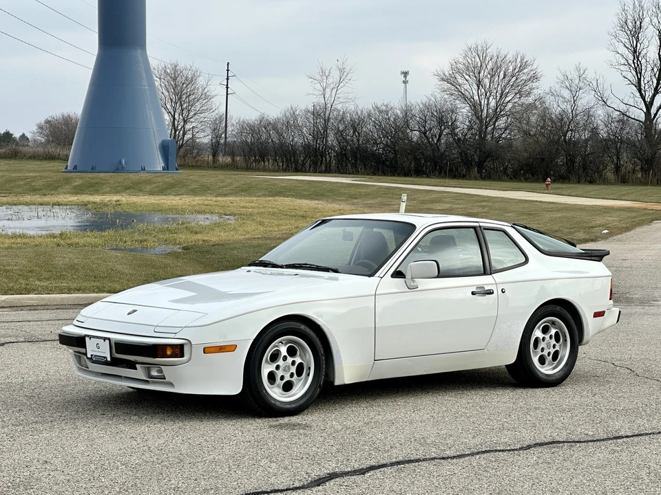 1985 Porsche 944 - Image 7 of 31