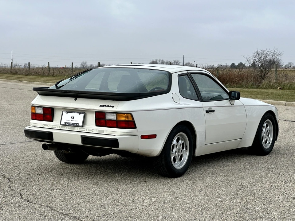 1985 Porsche 944 - Image 12 of 31