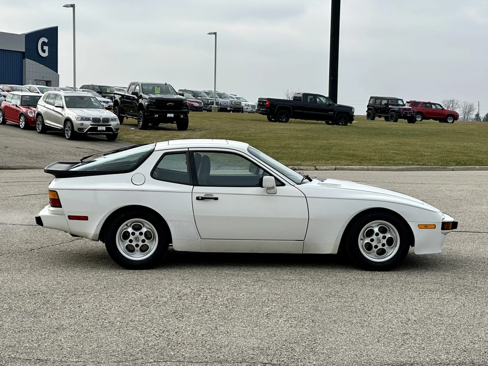 1985 Porsche 944 - Image 13 of 31