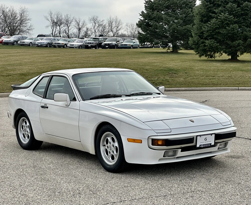 1985 Porsche 944 - Image 14 of 31