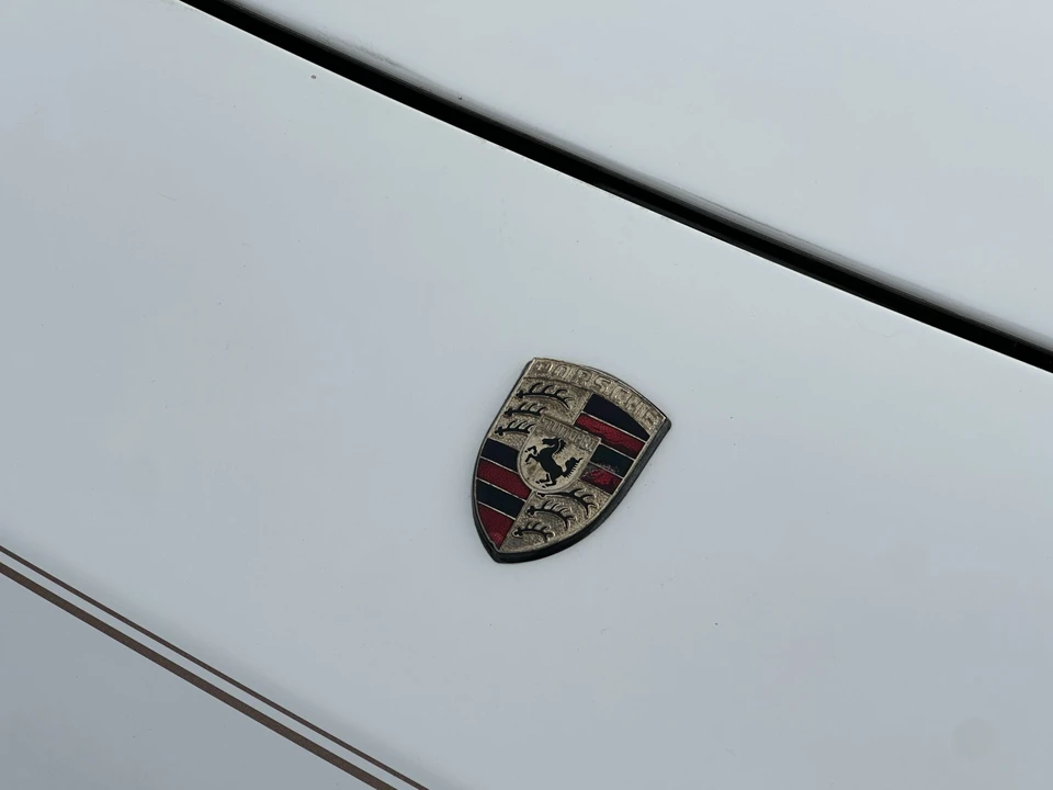 1985 Porsche 944 - Image 17 of 31