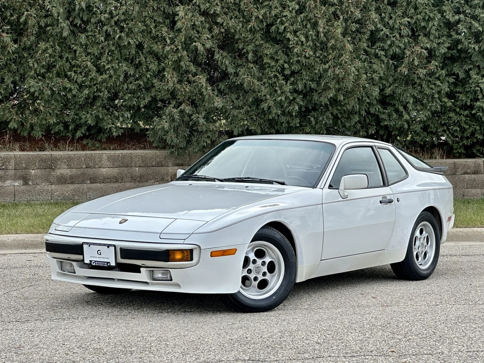 1985 Porsche 944 - Image 4 of 31