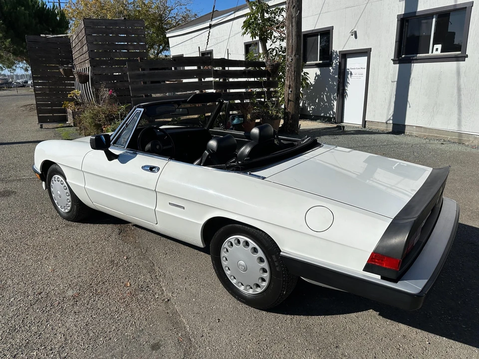 1986 Alfa Romeo Series 3 - Image 10 of 31