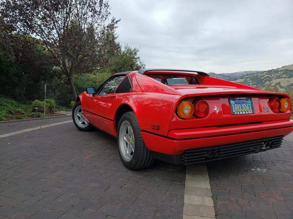 1986 Ferrari 328 GTS - Image 5 of 31