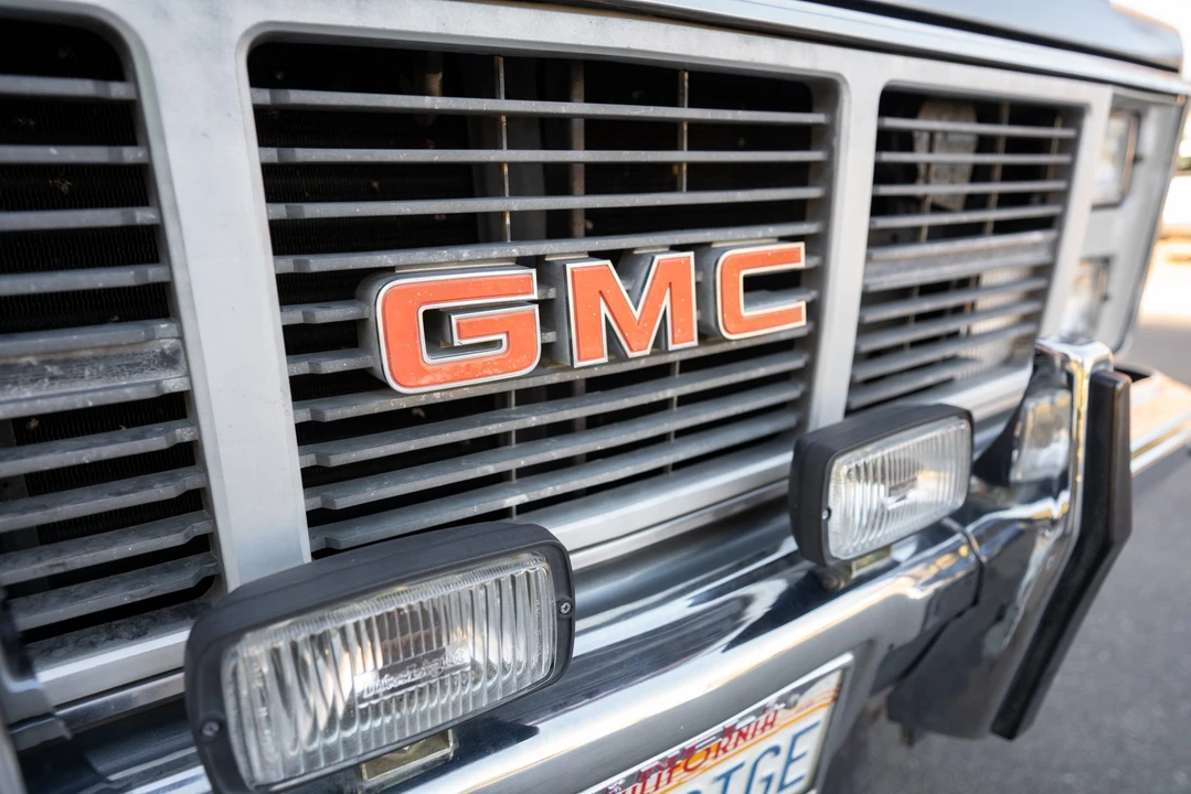 1986 GMC Jimmy 2nd Gen - Image 16 of 31