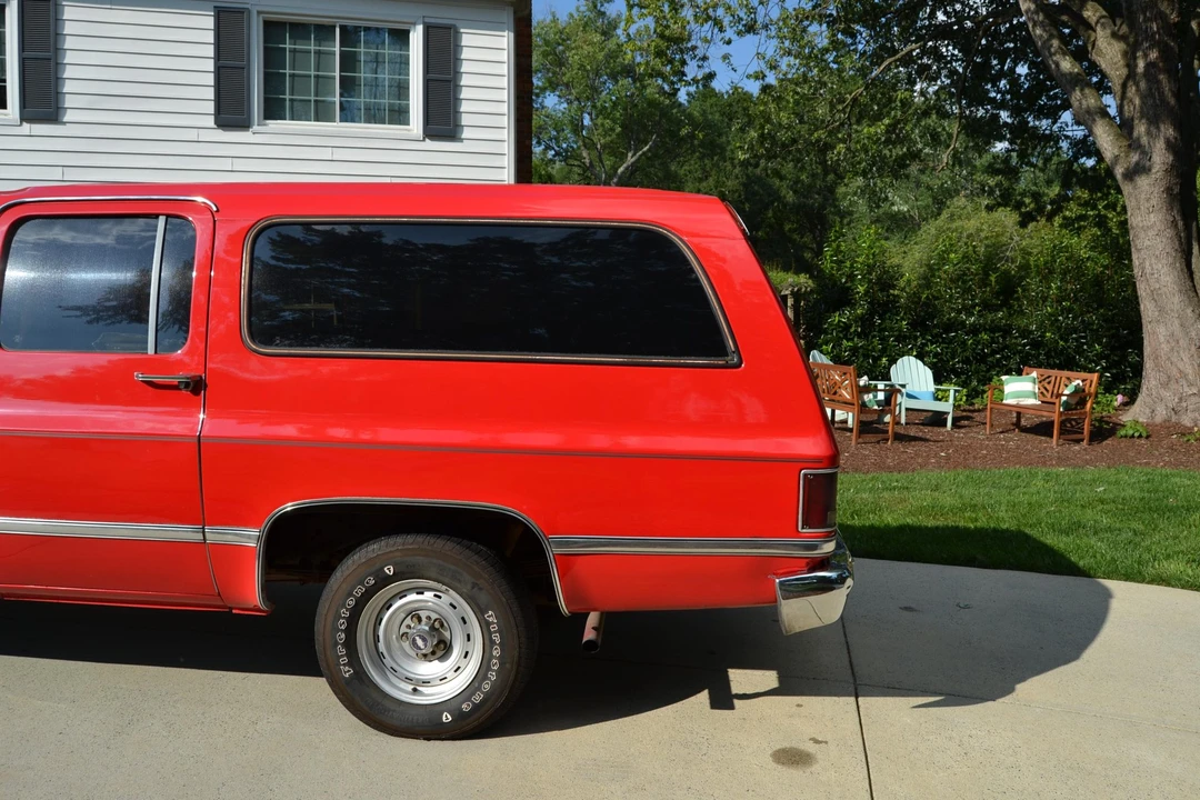 1986 GMC Suburban 7th Gen - Image 16 of 31