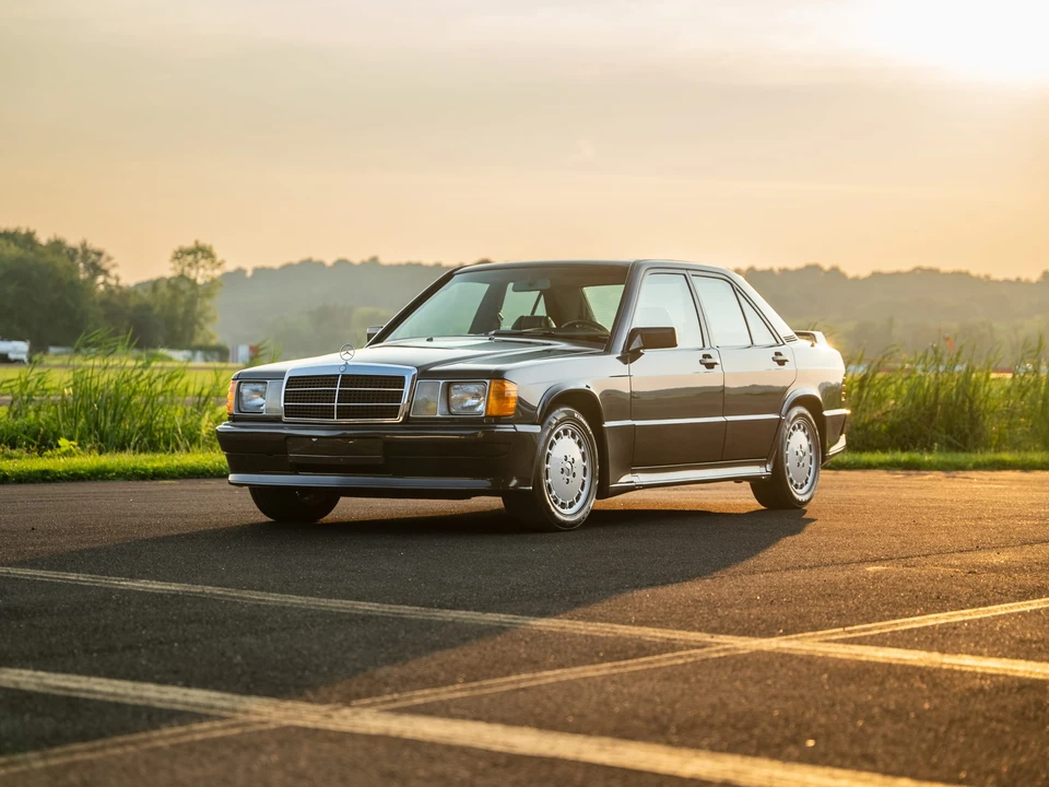 1986 Mercedes-Benz 190E 2.3-16 & 2.5-16 - Image 3 of 31