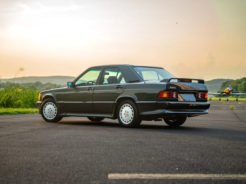 1986 Mercedes-Benz 190E 2.3-16 & 2.5-16 - Image 21 of 31