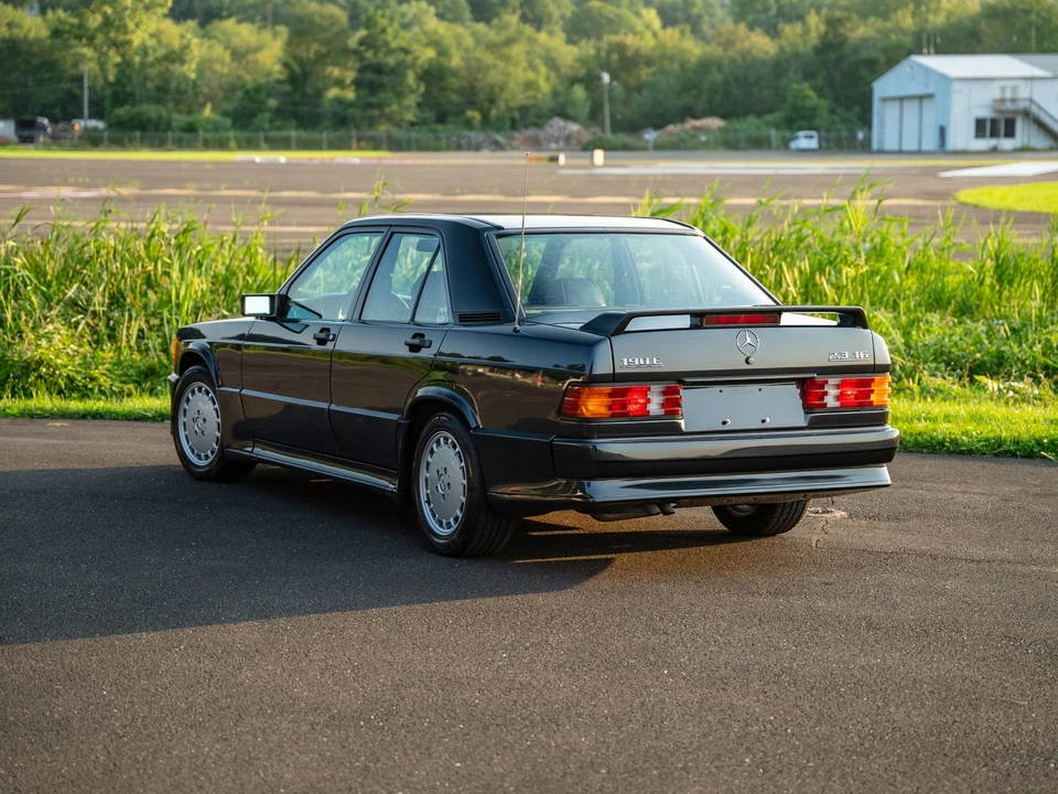 1986 Mercedes-Benz 190E 2.3-16 & 2.5-16 - Image 24 of 31