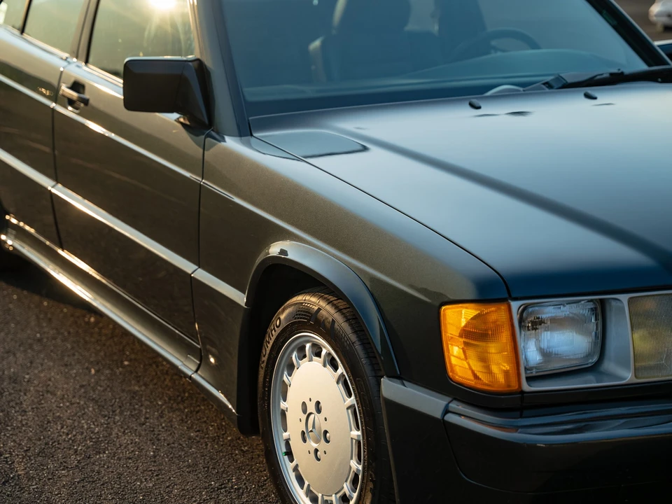 1986 Mercedes-Benz 190E 2.3-16 & 2.5-16 - Image 27 of 31