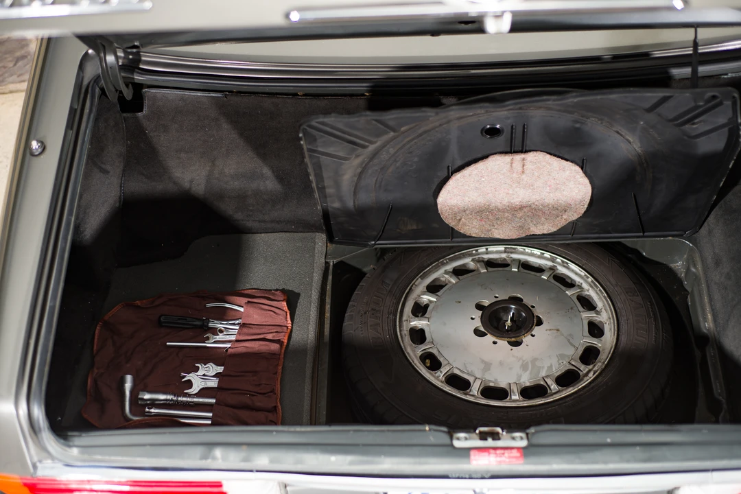 1986 Mercedes-Benz R107 SL-Class - Image 29 of 31