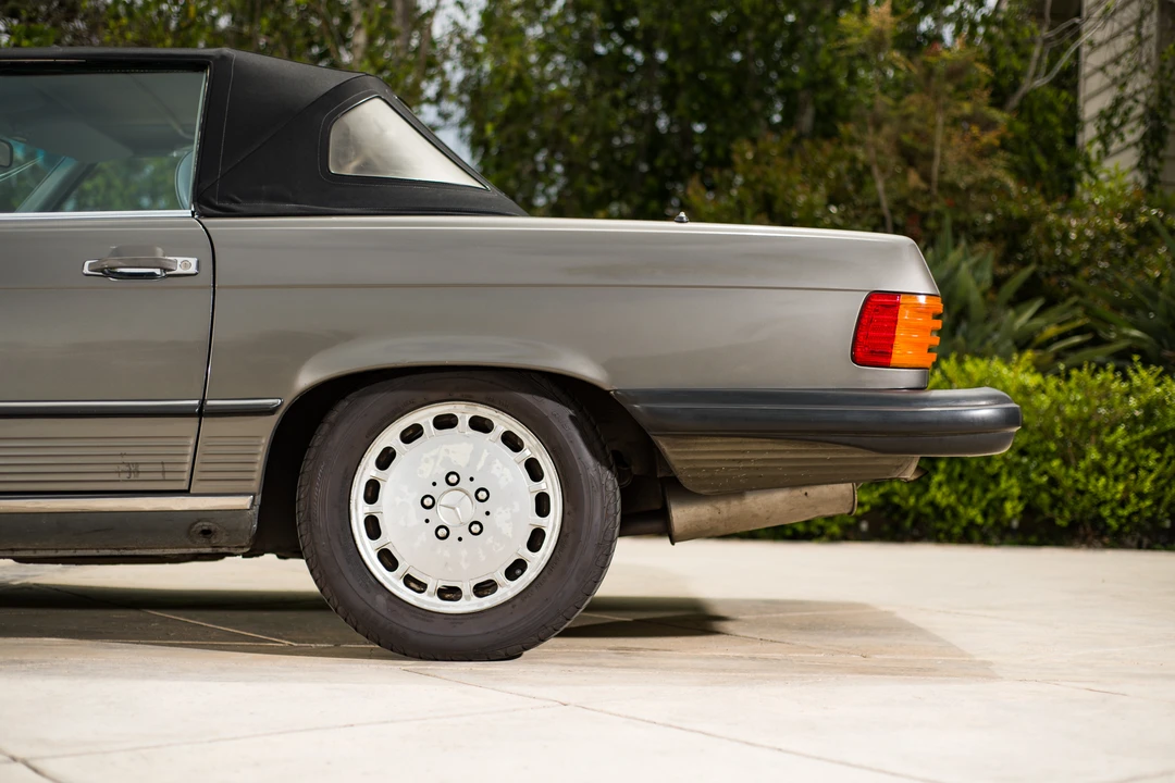 1986 Mercedes-Benz R107 SL-Class - Image 24 of 31