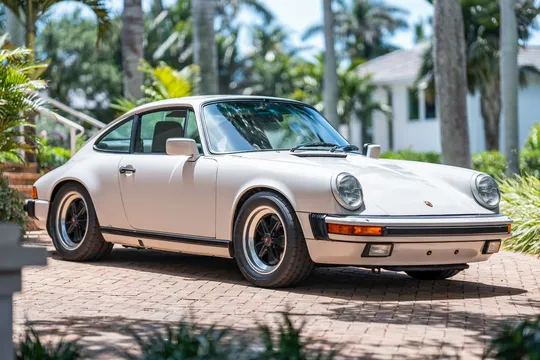 1986 Porsche 911 Carrera Coupe