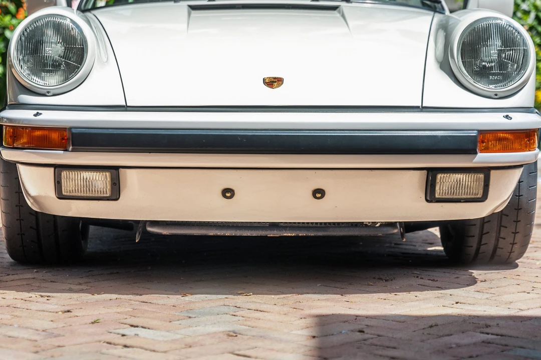 1986 Porsche 911 Carrera 3.2 - Image 9 of 31