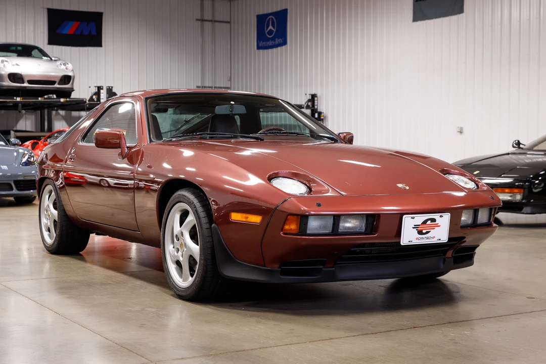 1986 Porsche 928 S - Image 7 of 31
