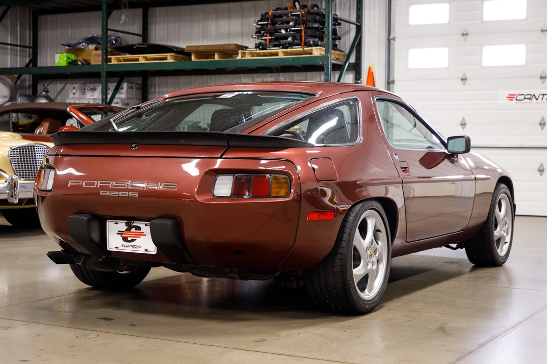 1986 Porsche 928 S - Image 9 of 31