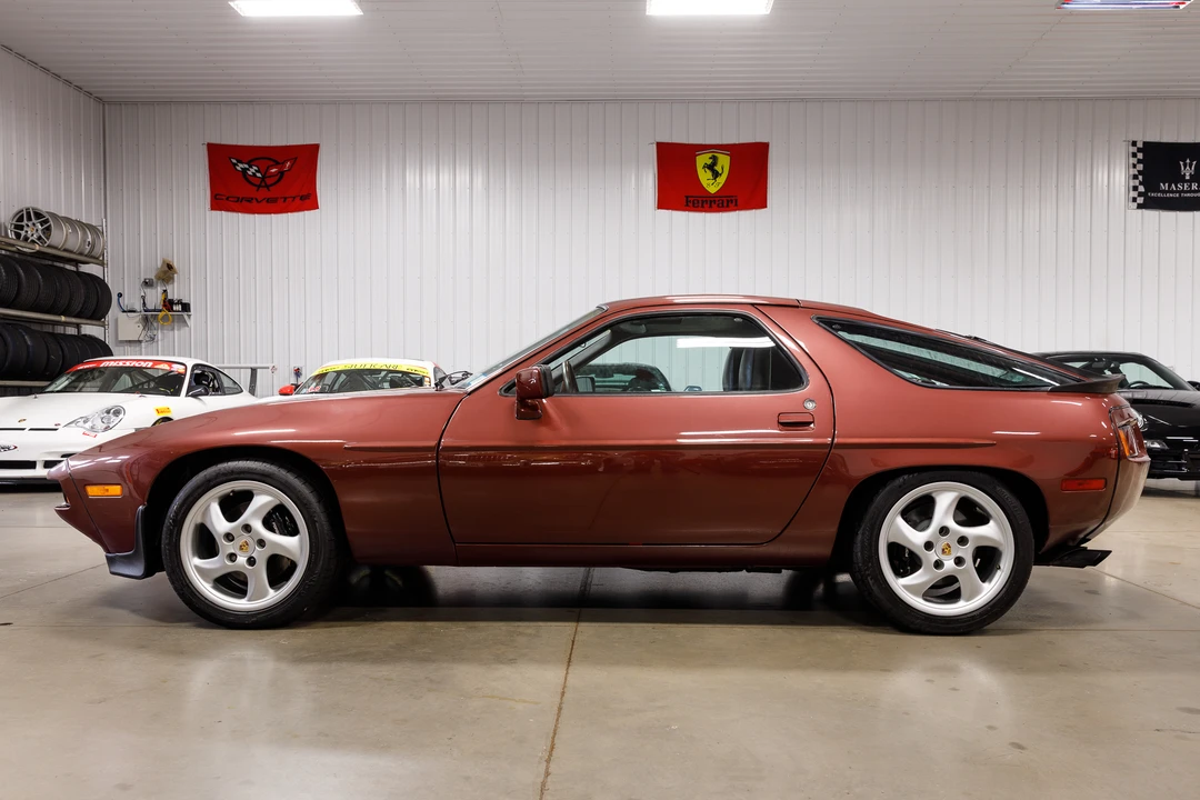 1986 Porsche 928 S - Image 13 of 31