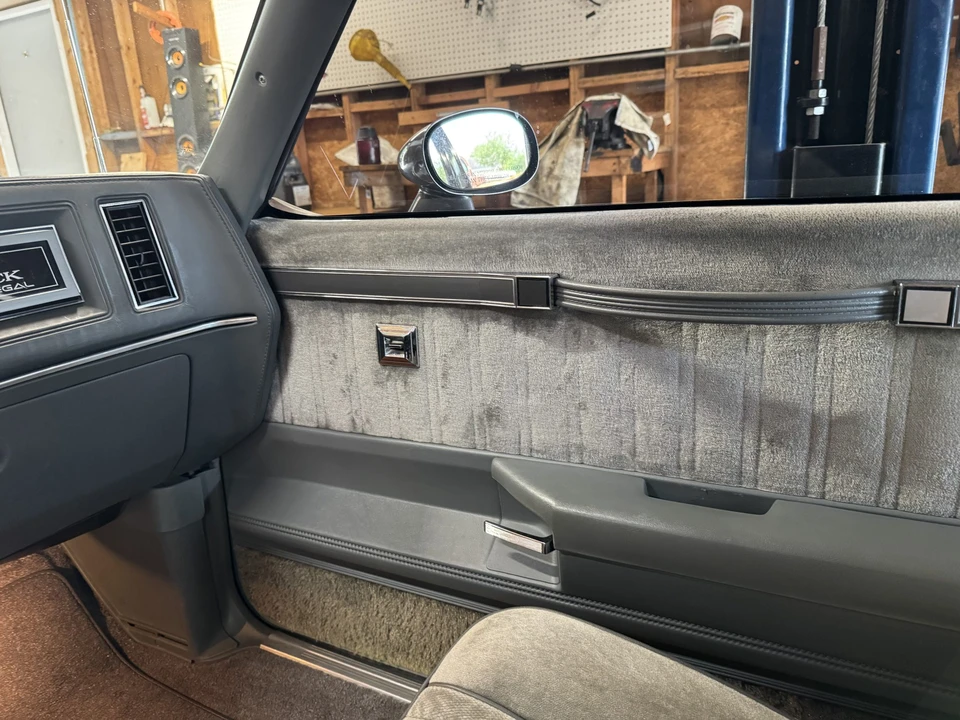 1987 Buick Regal - Image 23 of 31
