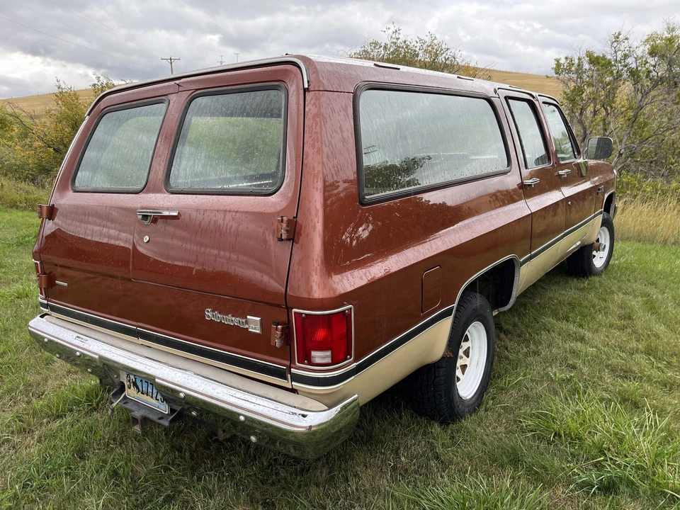 1987 GMC Suburban 7th Gen - Image 6 of 31