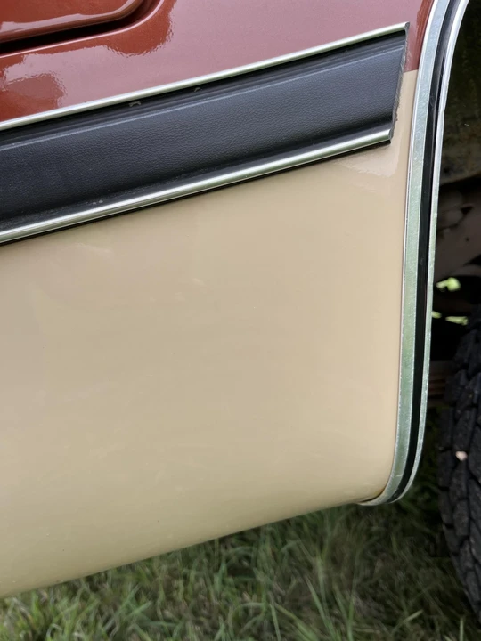 1987 GMC Suburban 7th Gen - Image 18 of 31