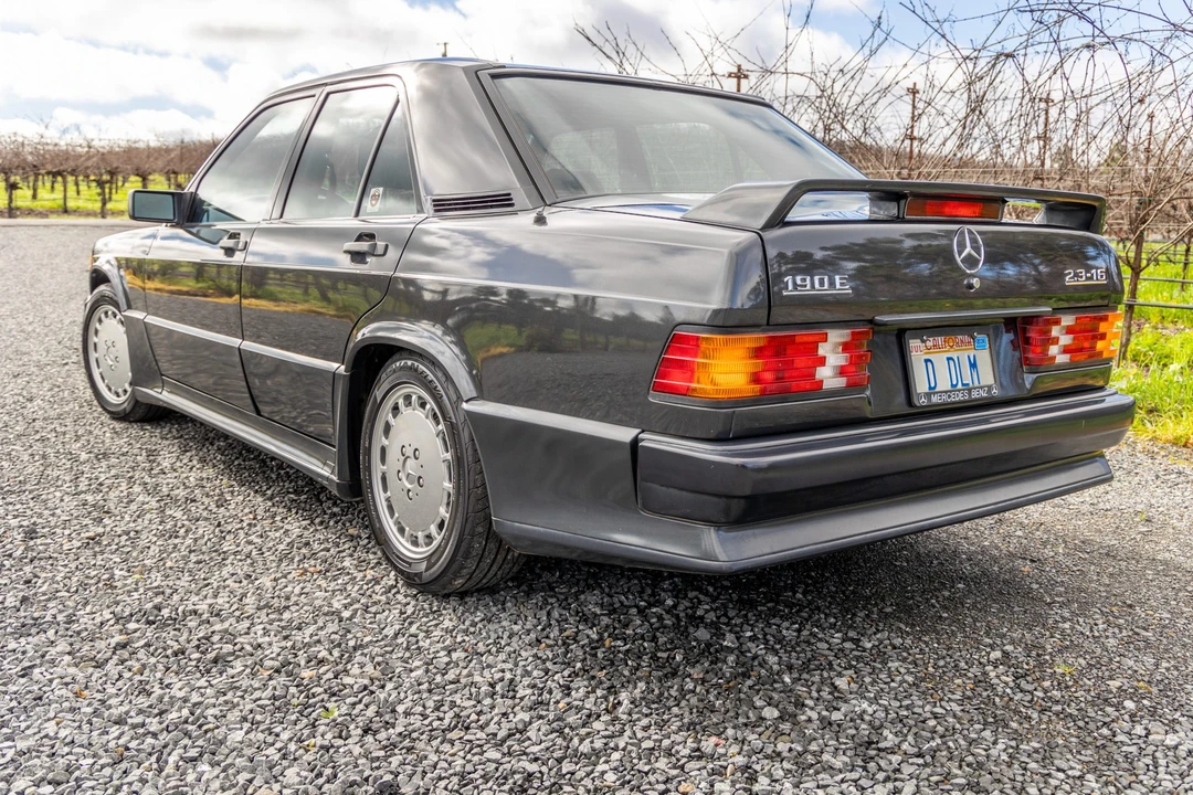 1987 Mercedes-Benz 190E 2.3-16 & 2.5-16 - Image 7 of 31
