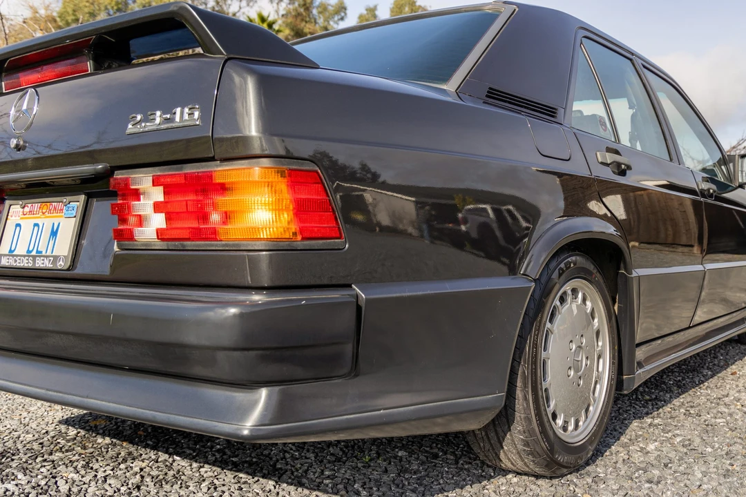 1987 Mercedes-Benz 190E 2.3-16 & 2.5-16 - Image 31 of 31