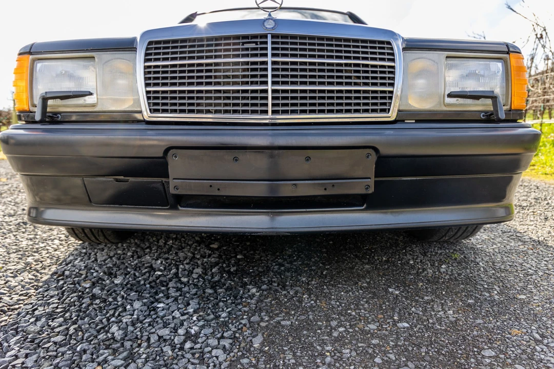 1987 Mercedes-Benz 190E 2.3-16 & 2.5-16 - Image 19 of 31