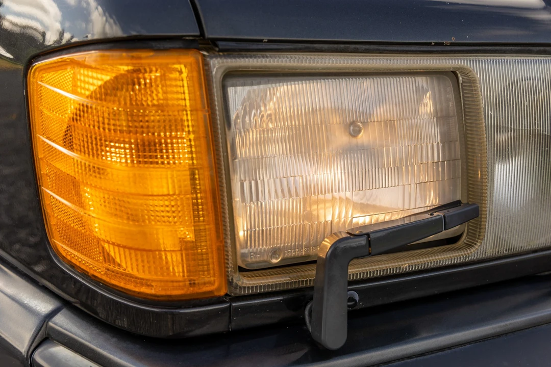 1987 Mercedes-Benz 190E 2.3-16 & 2.5-16 - Image 23 of 31
