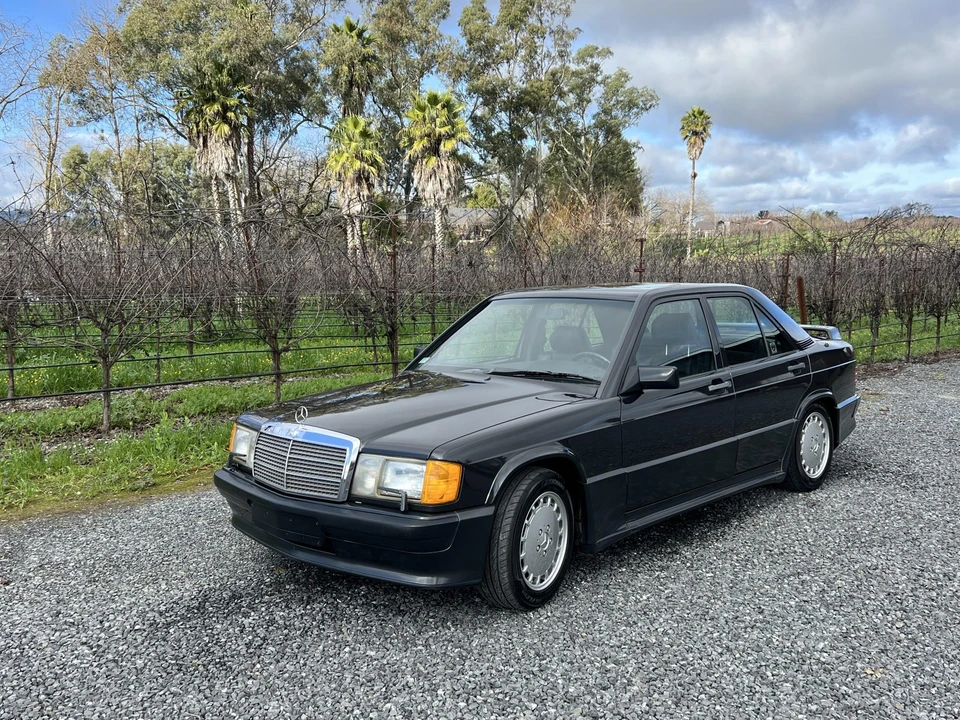 1987 Mercedes-Benz 190E 2.3-16 & 2.5-16 - Image 9 of 31