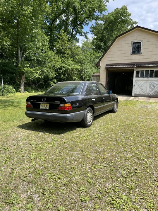 1987 Mercedes-Benz W124 E-Class - Image 11 of 31