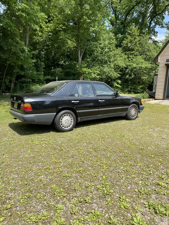 1987 Mercedes-Benz W124 E-Class - Image 12 of 31