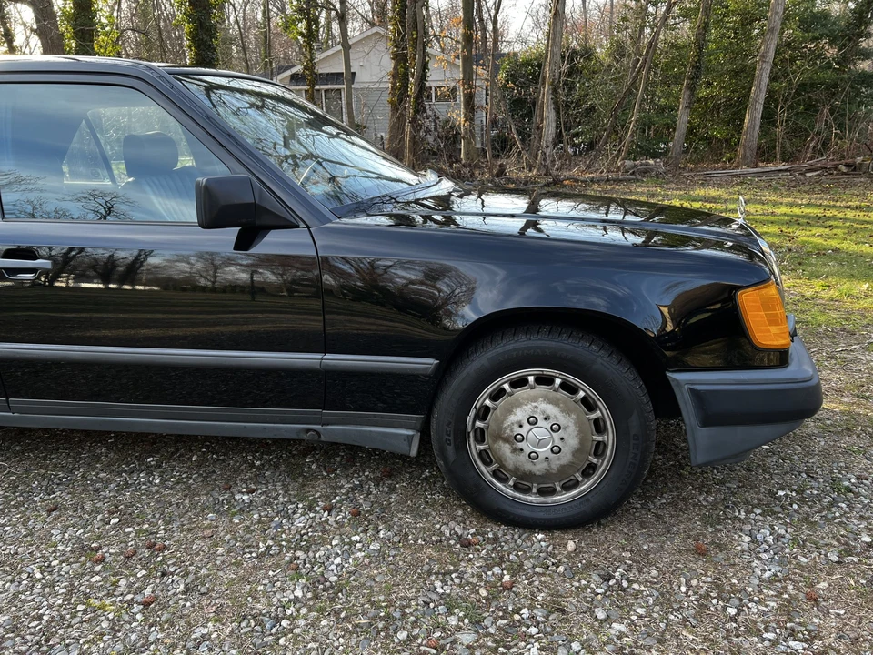 1987 Mercedes-Benz W124 E-Class - Image 25 of 31
