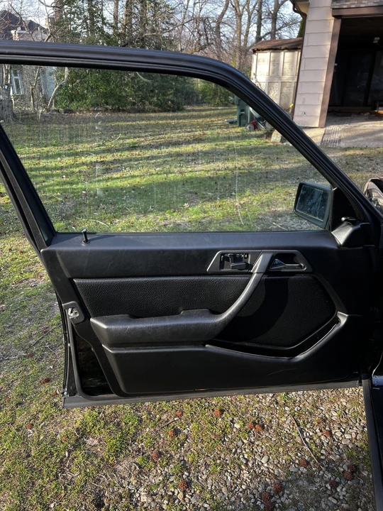 1987 Mercedes-Benz W124 E-Class - Image 28 of 31