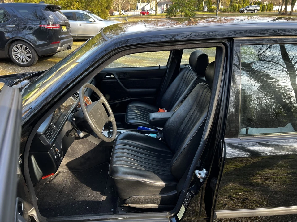 1987 Mercedes-Benz W124 E-Class - Image 27 of 31