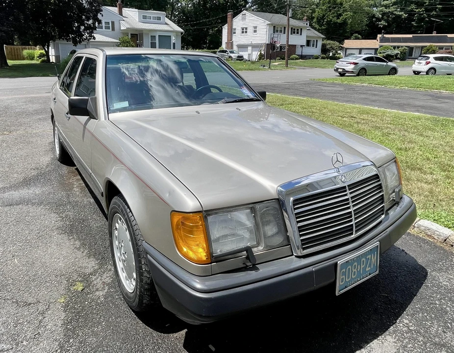1987 Mercedes-Benz W124 E-Class - Image 4 of 31