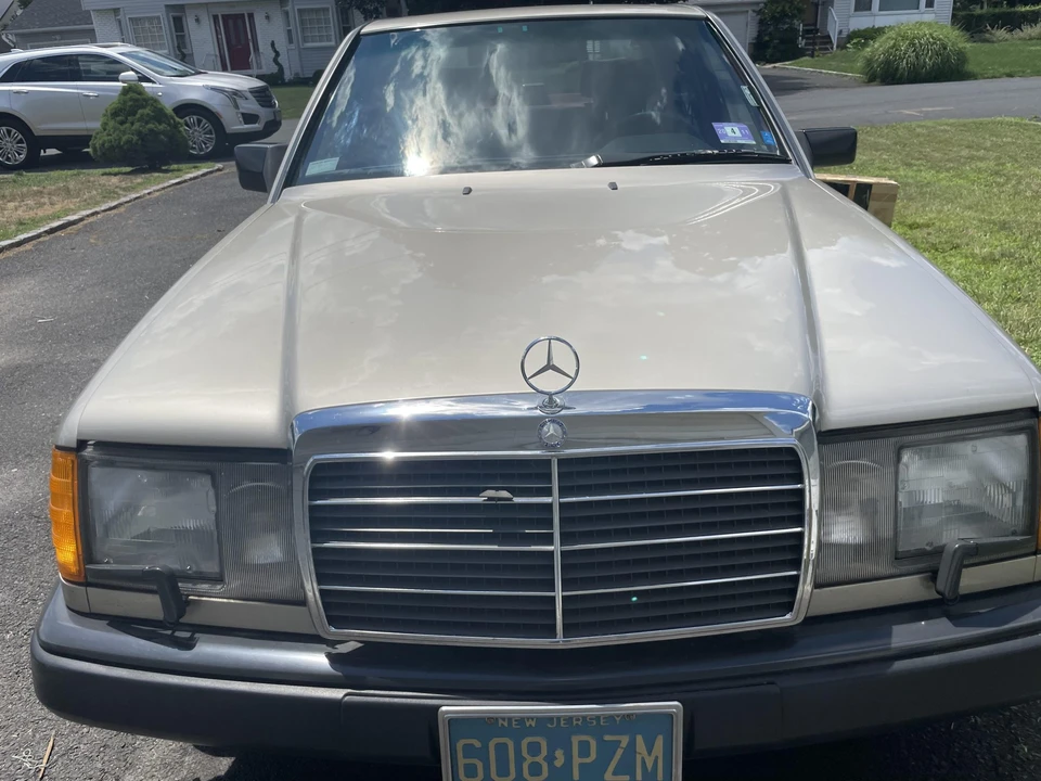 1987 Mercedes-Benz W124 E-Class - Image 21 of 31