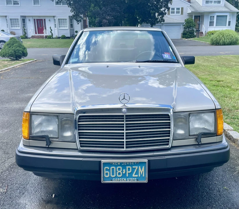 1987 Mercedes-Benz W124 E-Class - Image 3 of 31