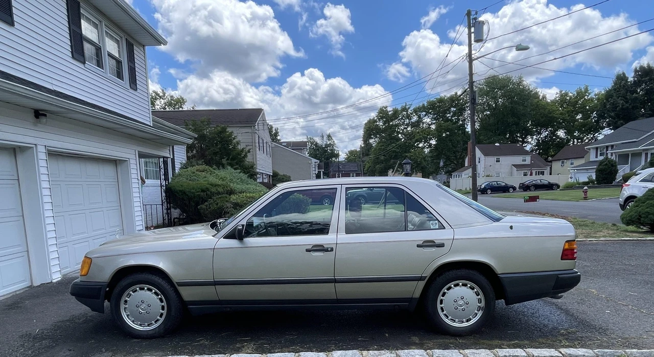 1987 Mercedes-Benz W124 E-Class - Image 19 of 31
