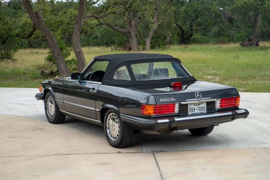 1987 Mercedes-Benz R107 SL-Class - Image 18 of 31