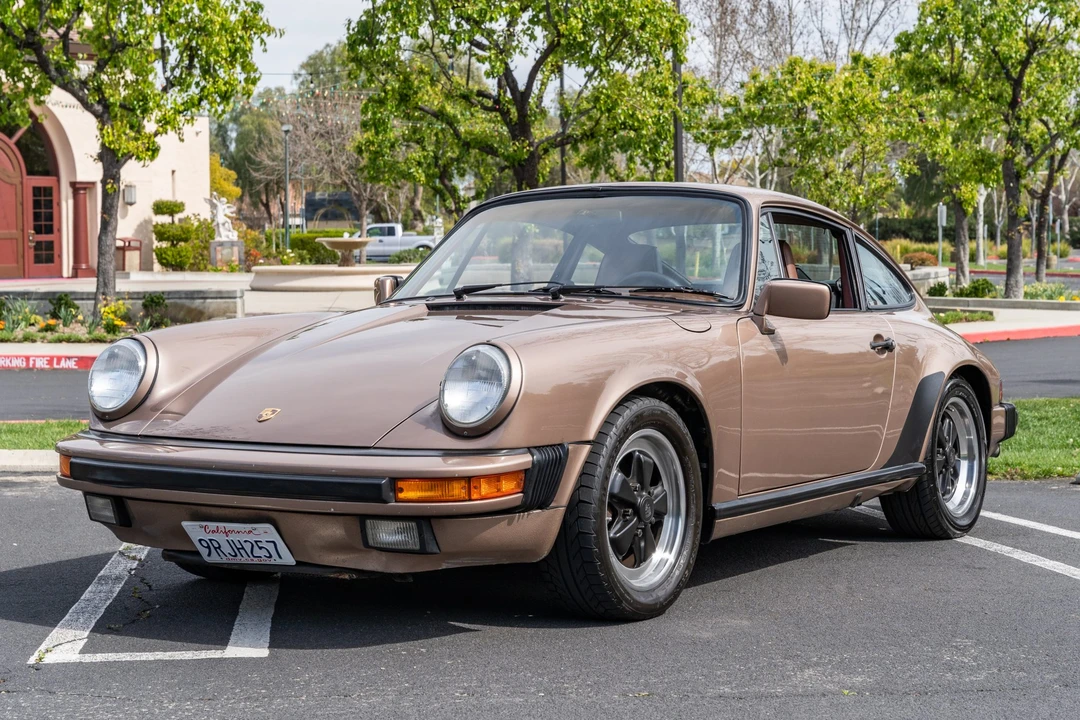 1987 Porsche 911 Carrera 3.2 - Image 2 of 31